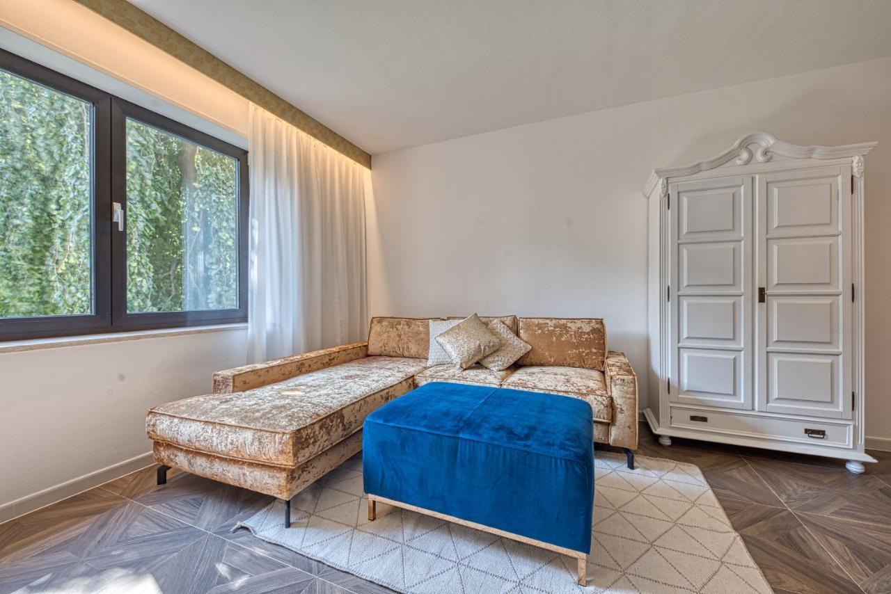 לאנה Goldfinger + Suites מראה חיצוני תמונה