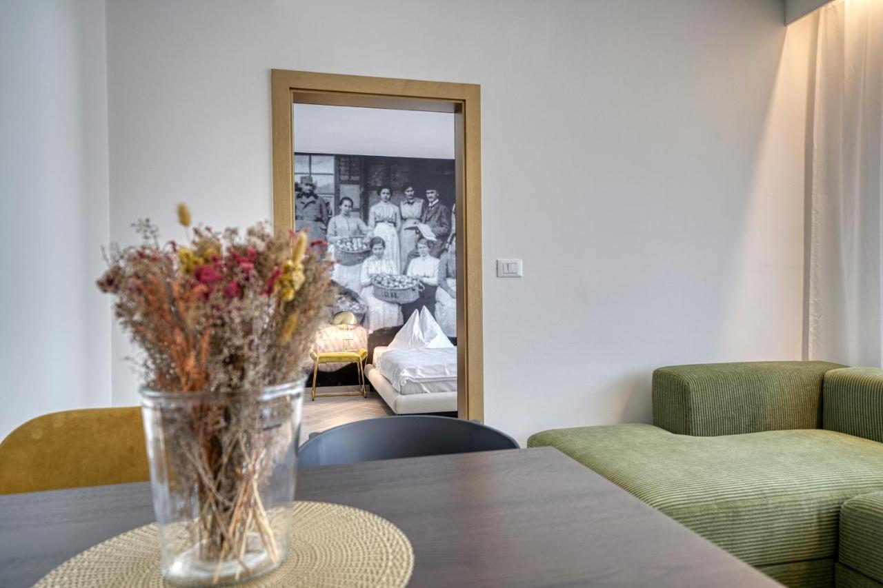 לאנה Goldfinger + Suites מראה חיצוני תמונה