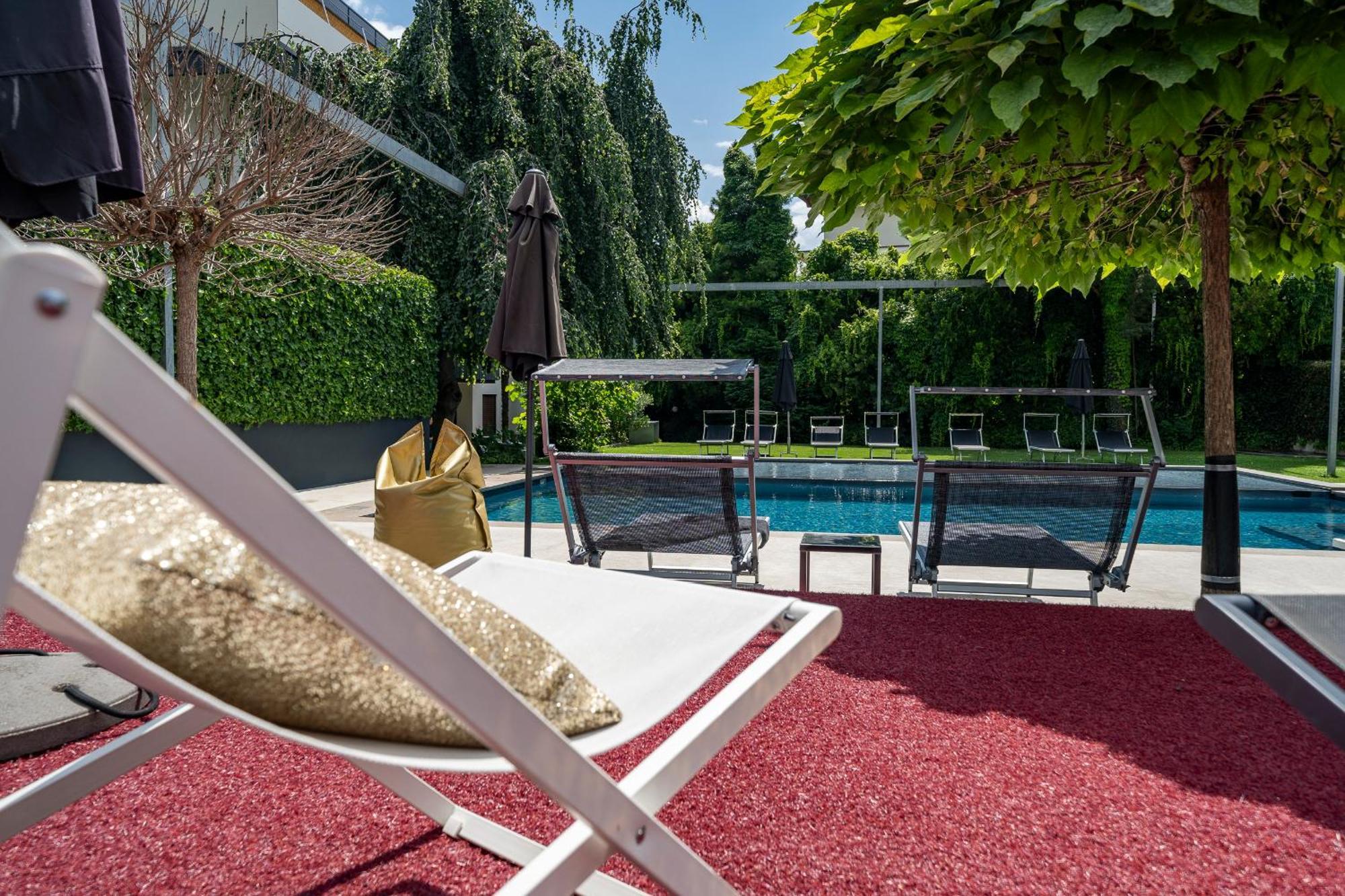 לאנה Goldfinger + Suites מראה חיצוני תמונה