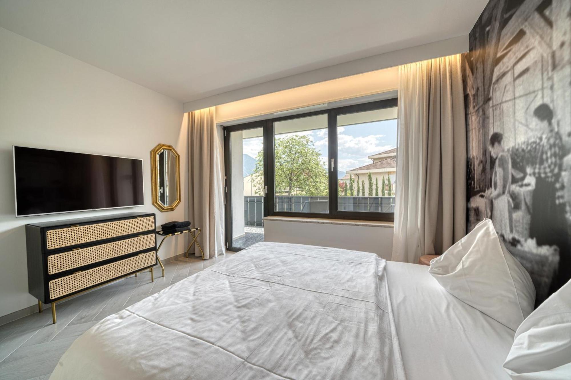 לאנה Goldfinger + Suites מראה חיצוני תמונה