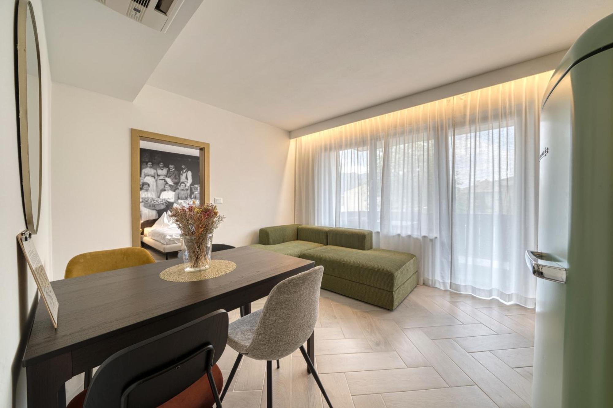 לאנה Goldfinger + Suites מראה חיצוני תמונה