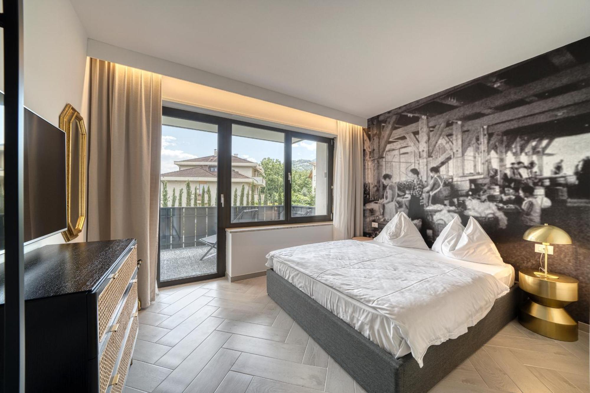 לאנה Goldfinger + Suites מראה חיצוני תמונה