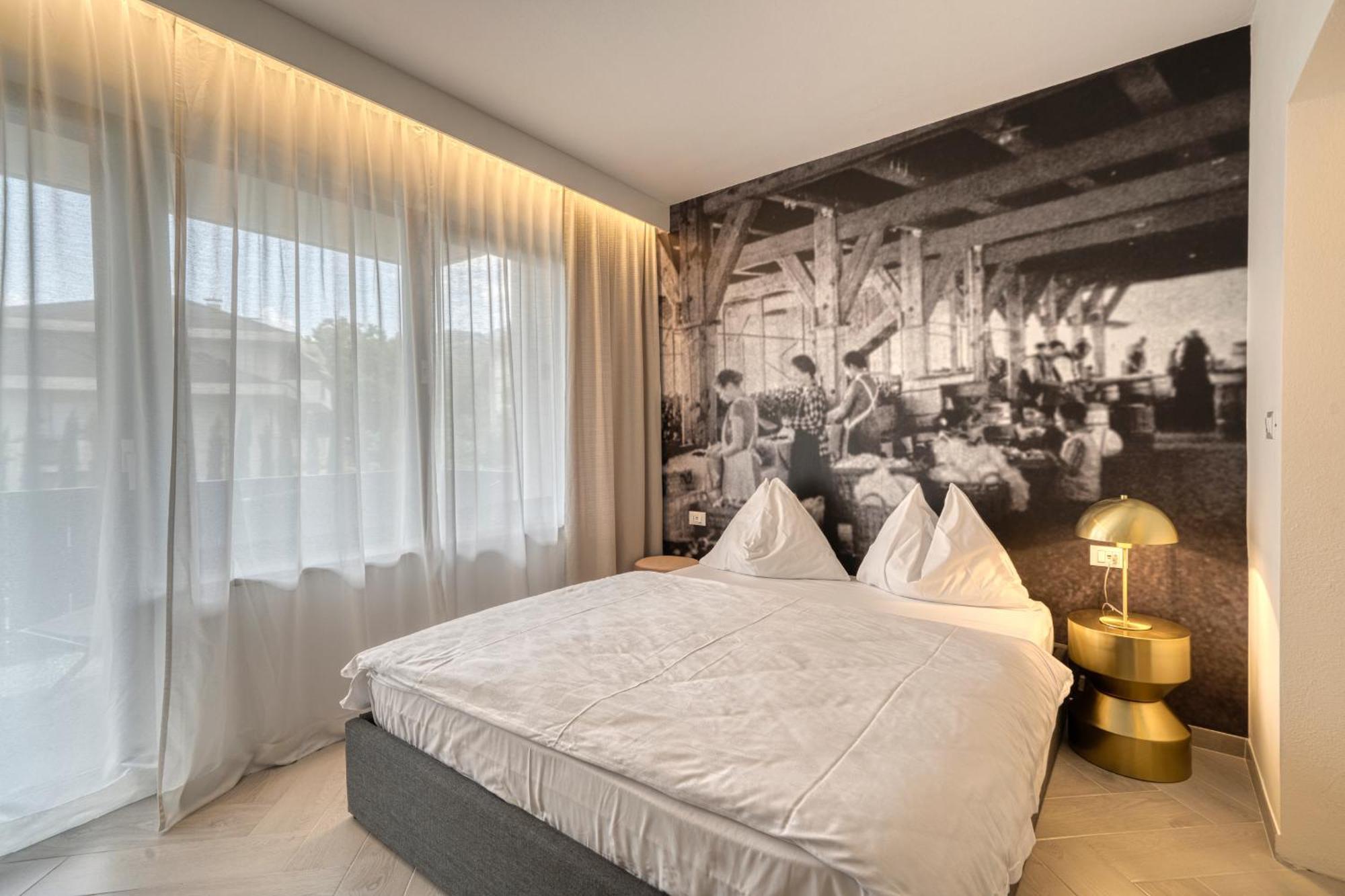לאנה Goldfinger + Suites מראה חיצוני תמונה