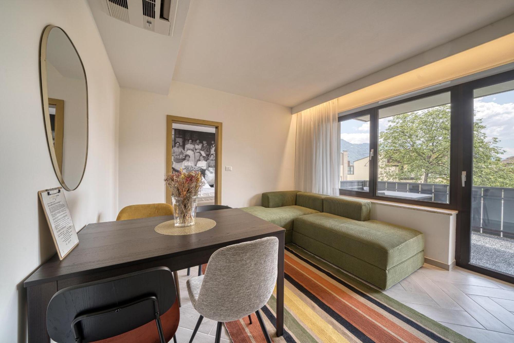 לאנה Goldfinger + Suites מראה חיצוני תמונה